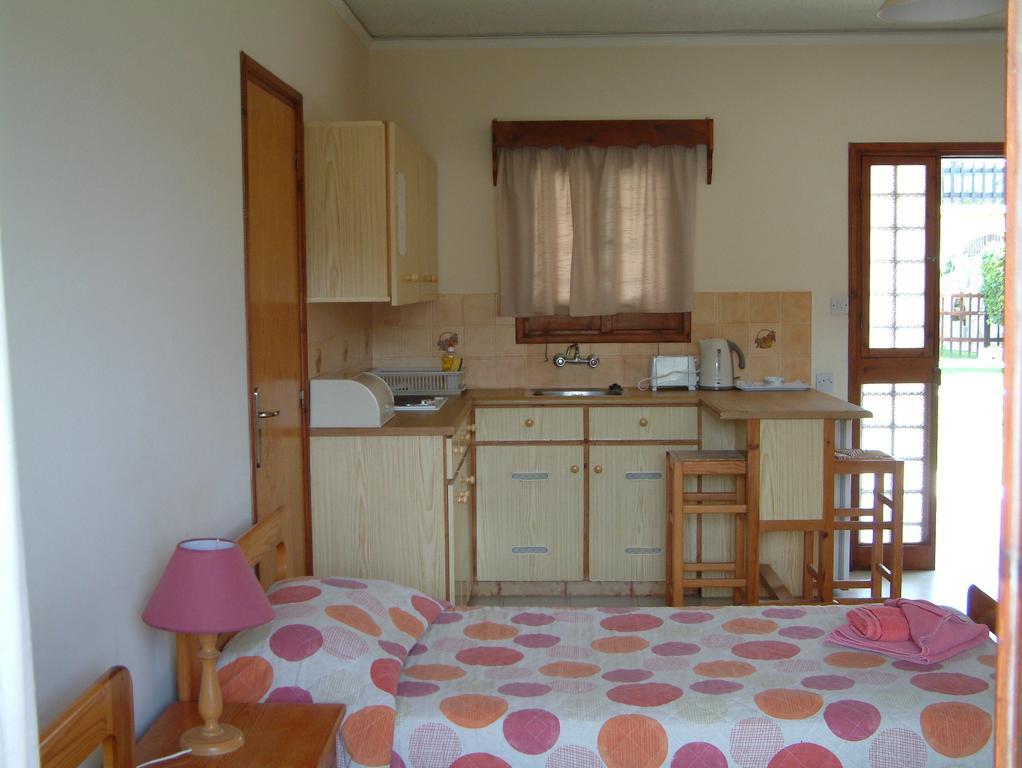 Pelekanos Apartments Pissouri Quarto foto